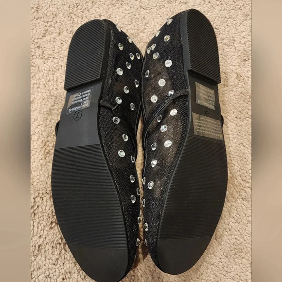 NWOT Olivia Miller Mesh Bedazzled Flats Size 7 - Picture 2 of 4